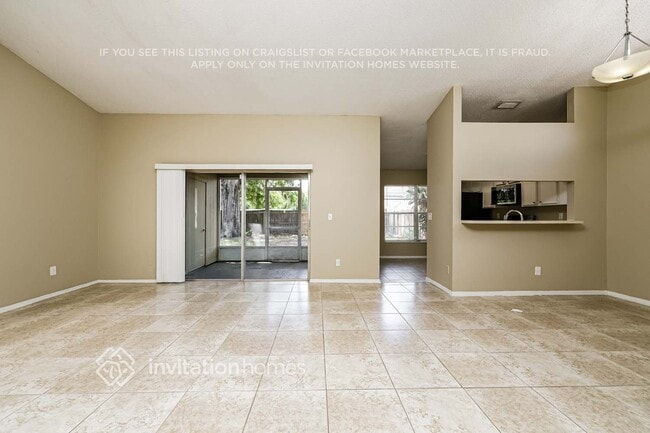 13336 Laraway Dr in Riverview, FL - Building Photo - Building Photo