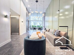 1300 N Dearborn St in Chicago, IL - Building Photo - Building Photo