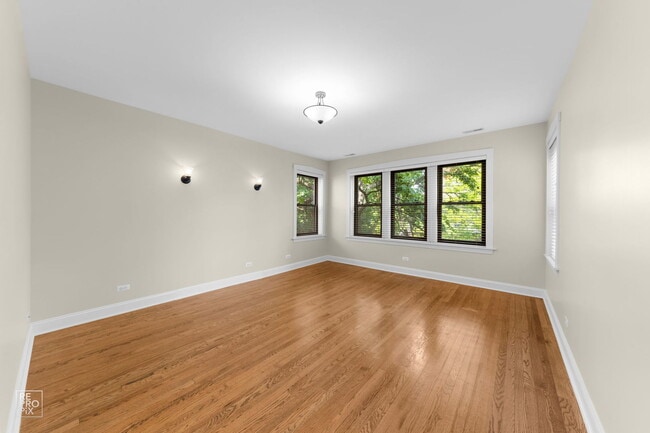 109 Harrison St in Oak Park, IL - Building Photo - Building Photo
