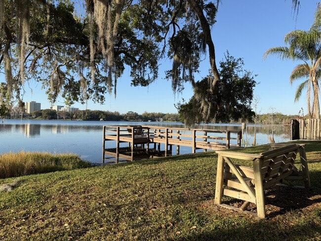 property at 320 Lakeview St