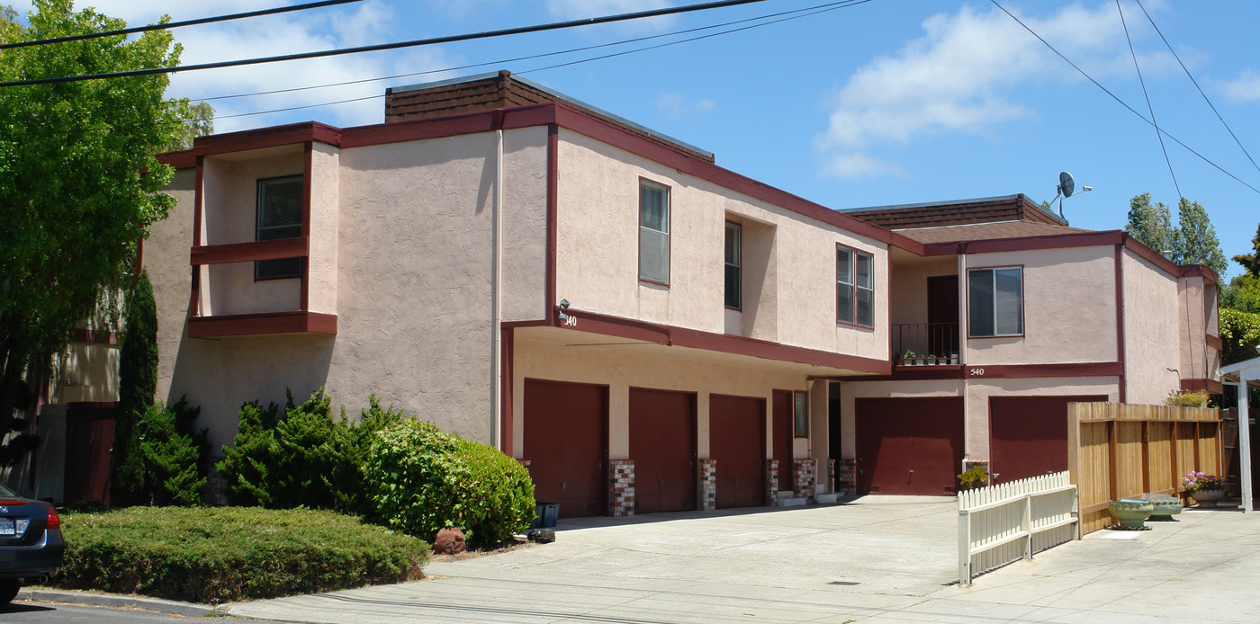 540 Lexington Ave in El Cerrito, CA - Building Photo