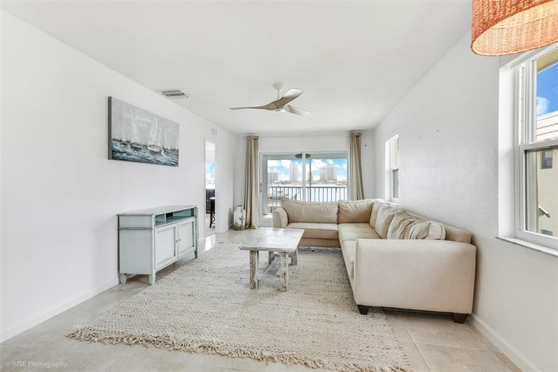 370 Wilma Cir in West Palm Beach, FL - Building Photo