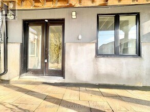 574B Pharmacy Ave in Toronto, ON - Building Photo - Building Photo