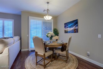 19550 N Grayhawk Dr in Scottsdale, AZ - Foto de edificio - Building Photo