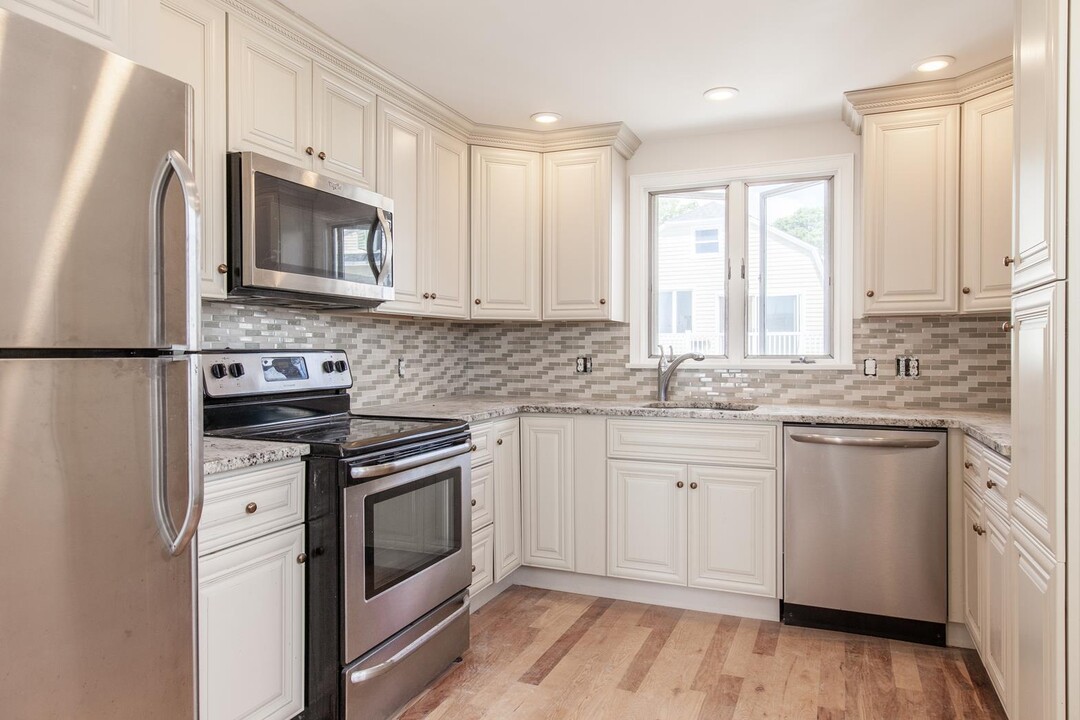 Swampscott Apartments in Swampscott, MA - Building Photo