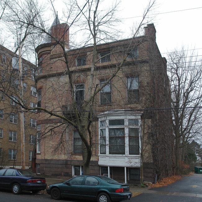 11 N Church St in Schenectady, NY - Foto de edificio - Building Photo