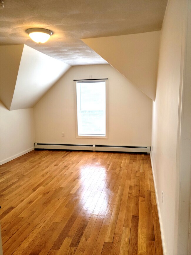 45 East St Rentals in West Warwick, RI