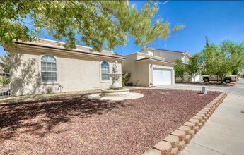 200 Hidden Crest Cir in El Paso, TX - Building Photo - Building Photo