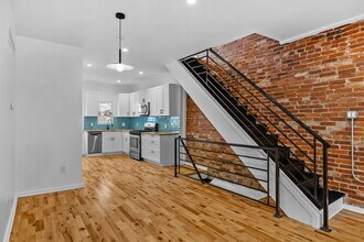 1806 S Chadwick St in Philadelphia, PA - Foto de edificio - Building Photo