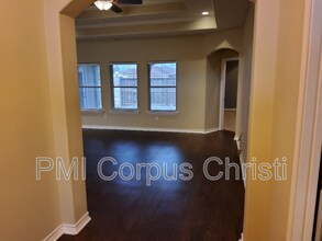 4009 Cimarron Lake Dr in Corpus Christi, TX - Building Photo - Building Photo