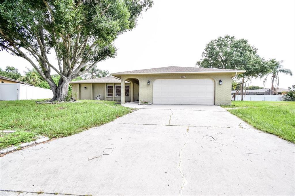 2069 Country Meadows Ln in Sarasota, FL - Building Photo