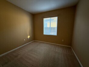 3965 Collins St in West Sacramento, CA - Building Photo - Building Photo