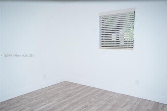 2411 NW 9th St in Fort Lauderdale, FL - Building Photo - Building Photo