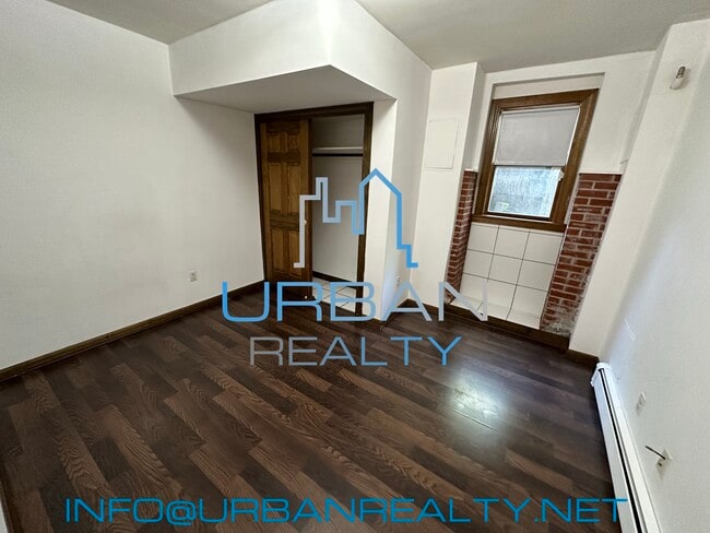 1911 Beacon St, Unit 1 in Brookline, MA - Building Photo - Building Photo