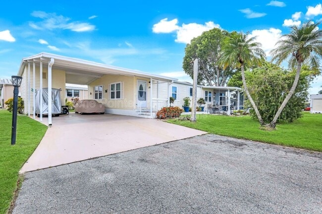 property at 39 Umber Ct