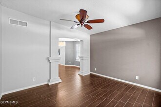4081 Tierra Bronce Dr in El Paso, TX - Building Photo - Building Photo