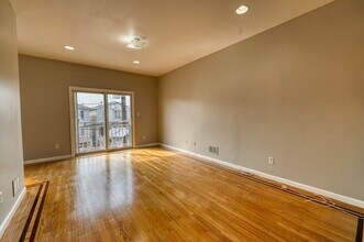 392 Liberty Ave in Jersey City, NJ - Building Photo - Building Photo