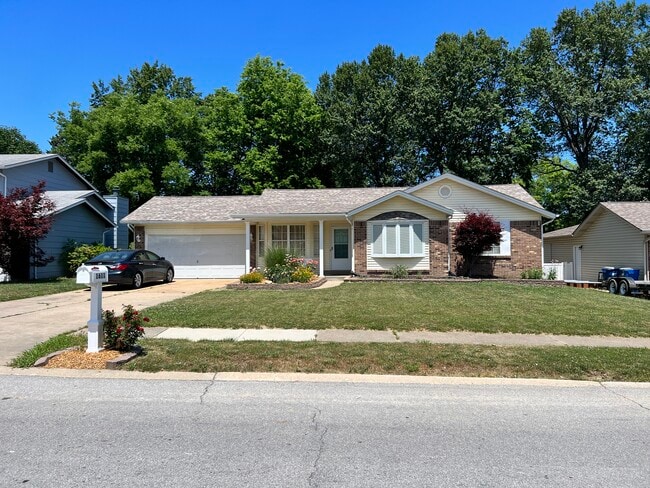 property at 1611 Treetop Dr