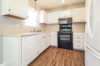 7 Poppy Meadow Ln in Simpsonville, SC - Foto de edificio - Building Photo