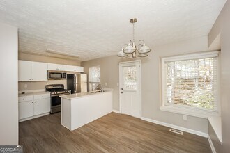 5120 Cochran Dr in Union City, GA - Building Photo - Building Photo