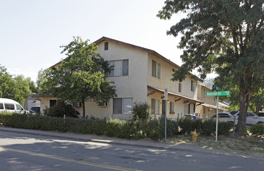 9006-9012 Avocado St in Spring Valley, CA - Building Photo