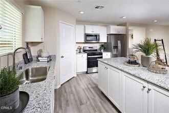 4362 W Ave J4 in Lancaster, CA - Building Photo - Building Photo