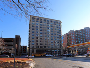 Lionsgate Condominiums in Bethesda, MD - Building Photo - Building Photo