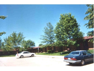 Hilltop Apartments in Belle Plaine, IA - Foto de edificio