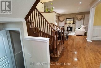 5 Pitney Ave in Richmond Hill, ON - Building Photo - Building Photo