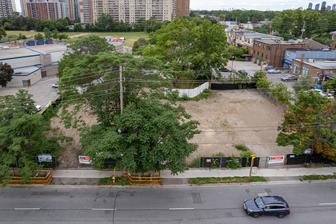 12 Cordova Ave in Toronto, ON - Building Photo