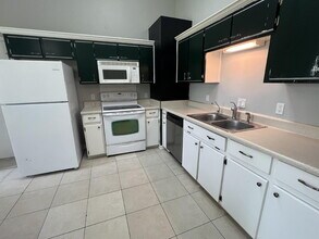 31 Rice Gate Dr in Richmond Hill, GA - Building Photo - Building Photo