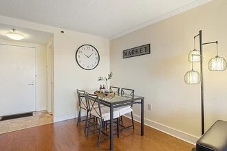 15 North Beacon St, Unit 428 in Boston, MA - Building Photo - Building Photo