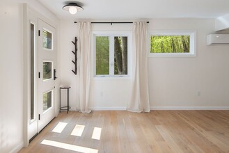 5 S Bedford Rd in Pound Ridge, NY - Building Photo - Building Photo