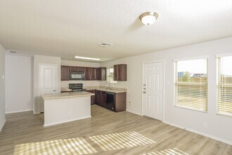 3619 Somers Crest in San Antonio, TX - Building Photo - Building Photo