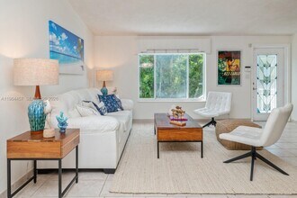 133 E Silver Palm Ave in Tavernier, FL - Building Photo - Building Photo