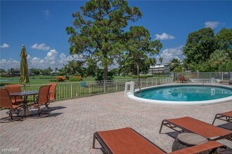 2500 NE 48th Ln in Fort Lauderdale, FL - Building Photo - Building Photo