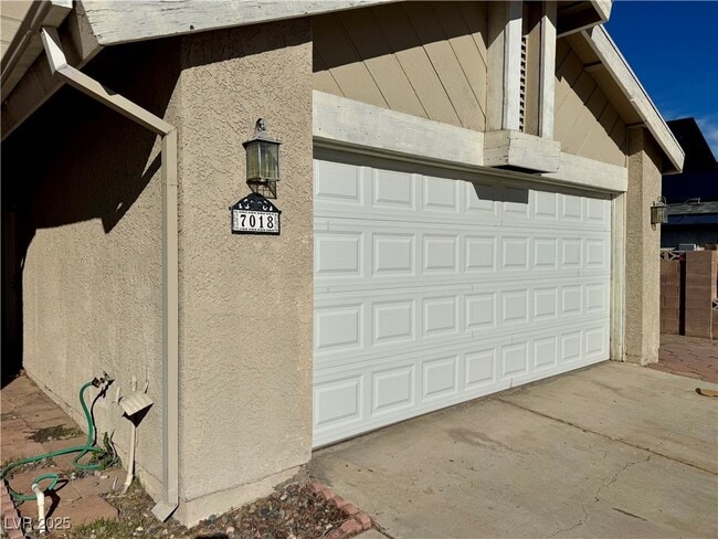 7018 Montcliff Ave in Las Vegas, NV - Building Photo - Building Photo