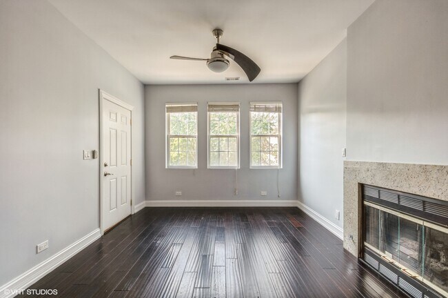 1535 N Campbell Ave, Unit 3 in Chicago, IL - Building Photo - Building Photo