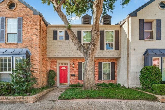 property at 3840 Lake St