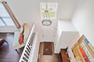 265 Kastlekove Dr in Lewis Center, OH - Foto de edificio - Building Photo