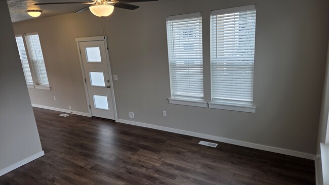 5929 S Boddington Ln in Boise, ID - Foto de edificio - Building Photo