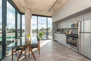 2719 W Belden Ave in Chicago, IL - Building Photo