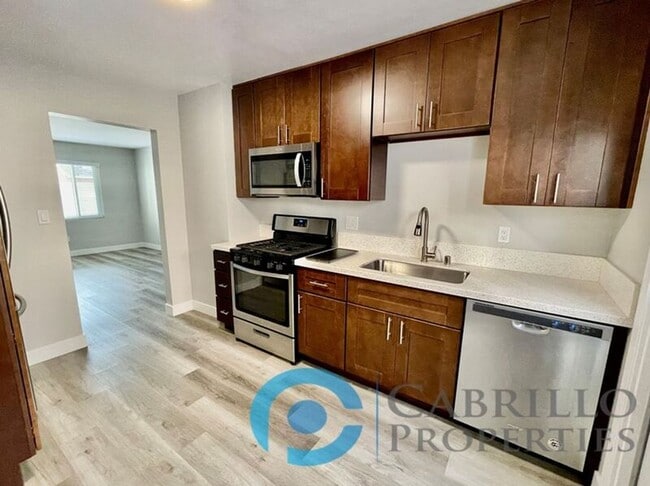 4661 Oregon St in San Diego, CA - Building Photo - Building Photo