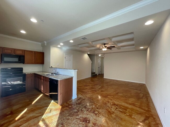 6411 Melanzane Ave in San Antonio, TX - Building Photo - Building Photo