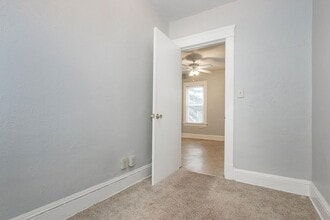 2811 Henninger Rd in Cleveland, OH - Building Photo - Building Photo