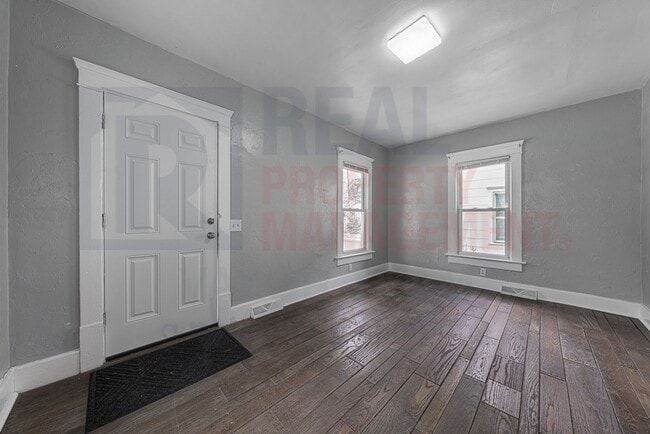 543 Beacon St in Akron, OH - Building Photo - Building Photo