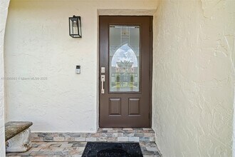 12725 SW 66th St in Miami, FL - Building Photo - Building Photo