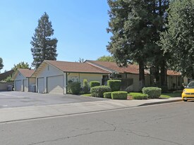 510 W Escalon Ave Apartments