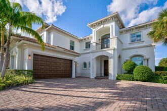 131 Carmela Ct in Jupiter, FL - Building Photo - Building Photo