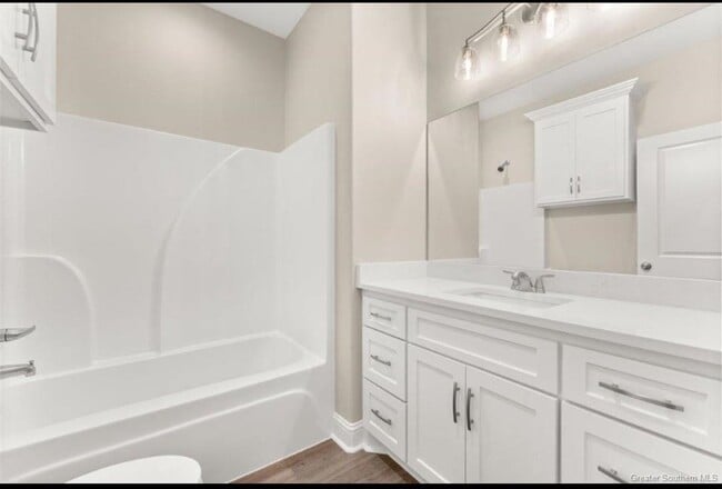 2403 Enterprise Blvd in Lake Charles, LA - Building Photo - Building Photo